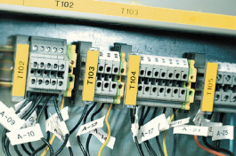 18482, Лента; Шир:9мм; Цвет: белый; Цвет печати: черный; Дл:5,5м, Dymo