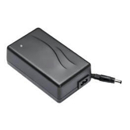 2041 12V, Charger for lead-acid batt. 4A, Desktop, 3-step charge control, Mascot
